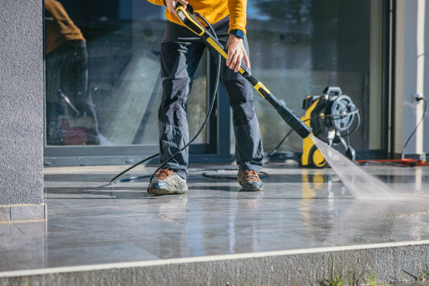 Best Sidewalk and Walkway Cleaning  in Oakland Park, FL